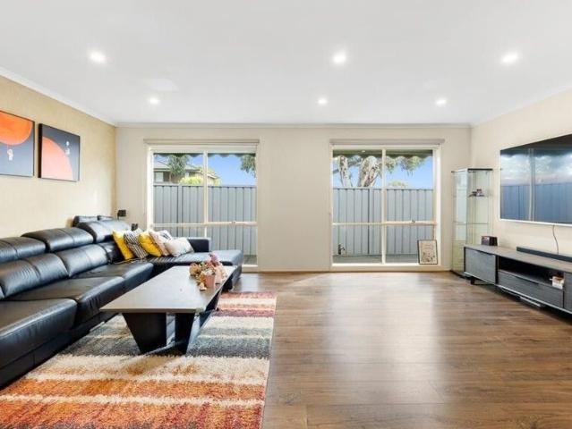 House for rent in Park Ridge, Melbourne