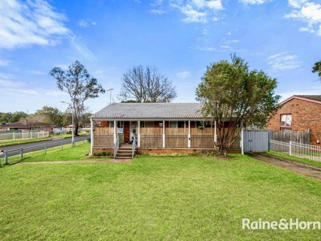 House for rent in Macquarie Fields, Sydney