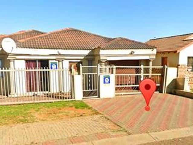 House for sale in Waterkloof, Gauteng