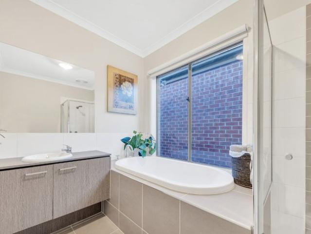 House for rent in Allura, Melbourne