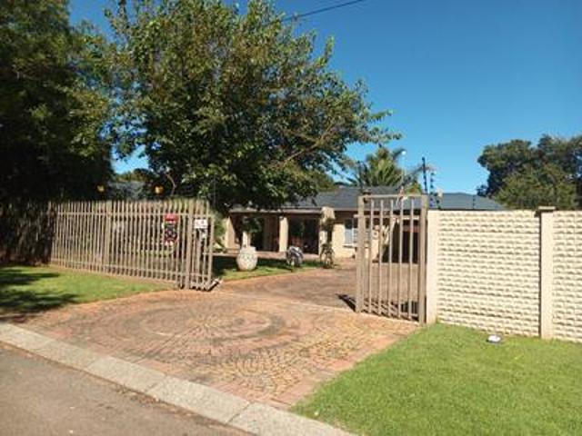 House for sale in Mohlakeng, Gauteng