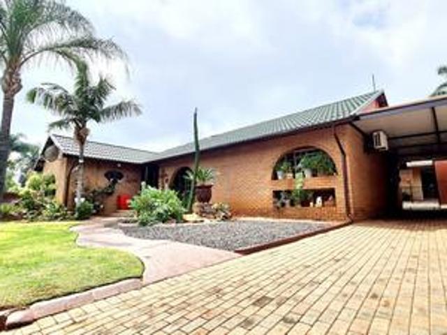 House for sale in Waterkloof, Gauteng