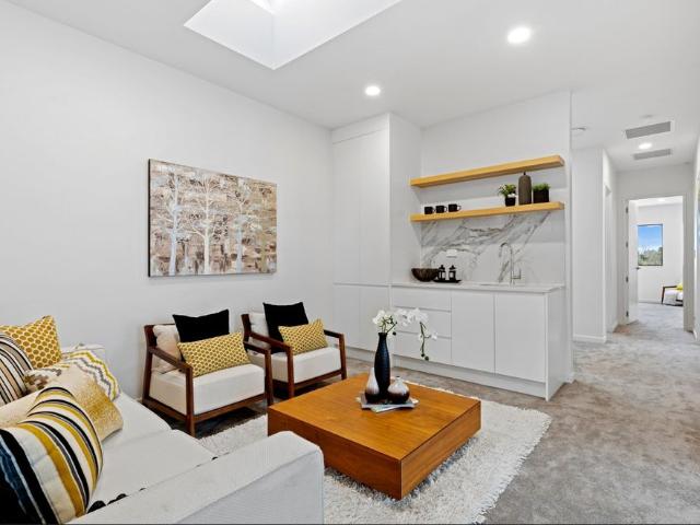 House for rent in Paremoremo