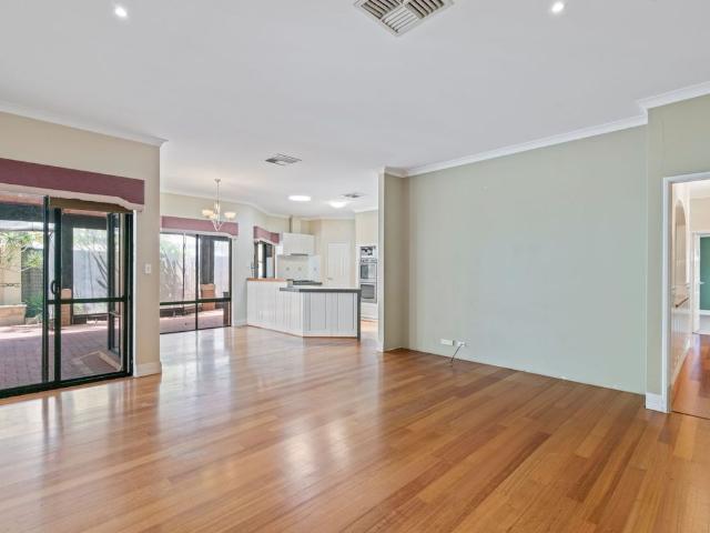 House for rent in Canning Vale, Western Australia