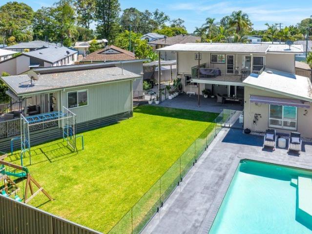 House for rent in Coombabah, Gold Coast City