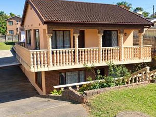 House for sale in Chatsworth, eThekwini Metropolitan Municipality