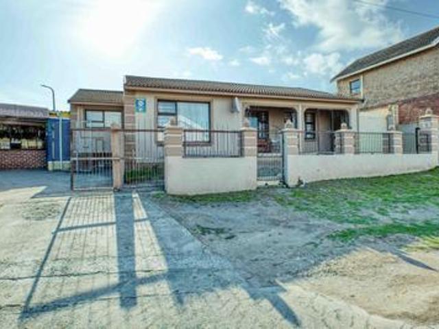 House for sale in Booysen Park, Nelson Mandela Bay Metropolitan Municipality