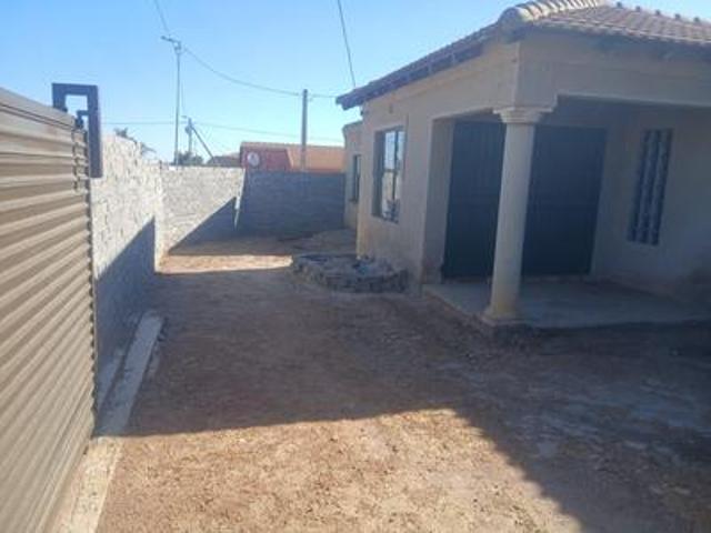 House for sale in Orange Farm