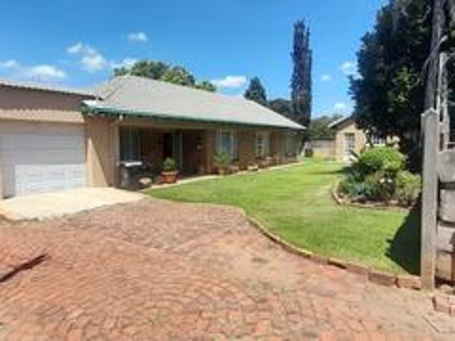 House for sale in Waterkloof, Gauteng