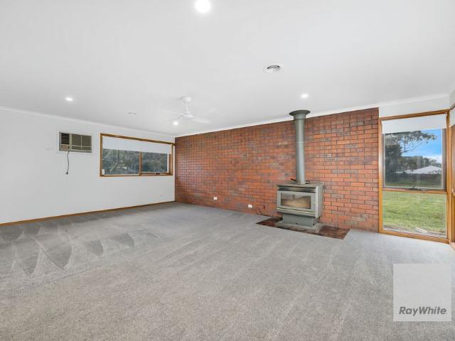 House for rent in Gisborne, Victoria
