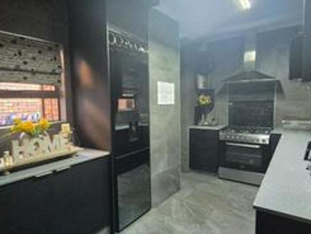 Townhouse for sale in Benoni