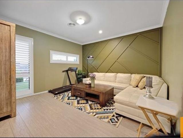 House for rent in Botanica Springs, Melbourne