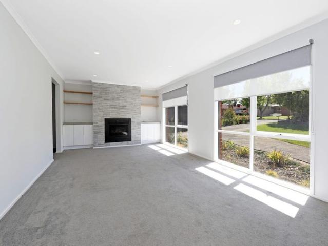 House for rent in Lakesfield, Melbourne