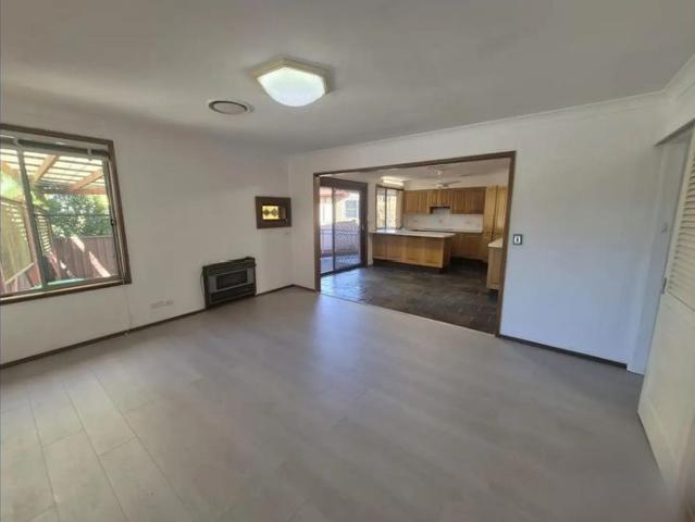 House for rent in Cambridge Park, Sydney