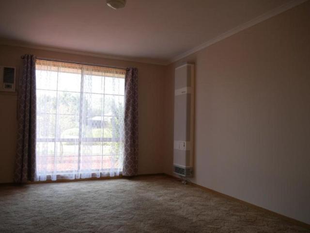 House for rent in Brookfield, Melbourne