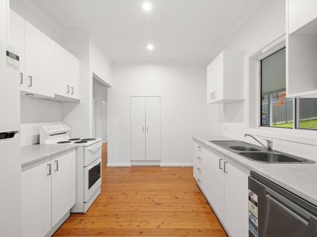 House for rent in Wollongong West, New South Wales