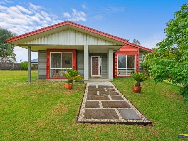 House for sale in Victoria