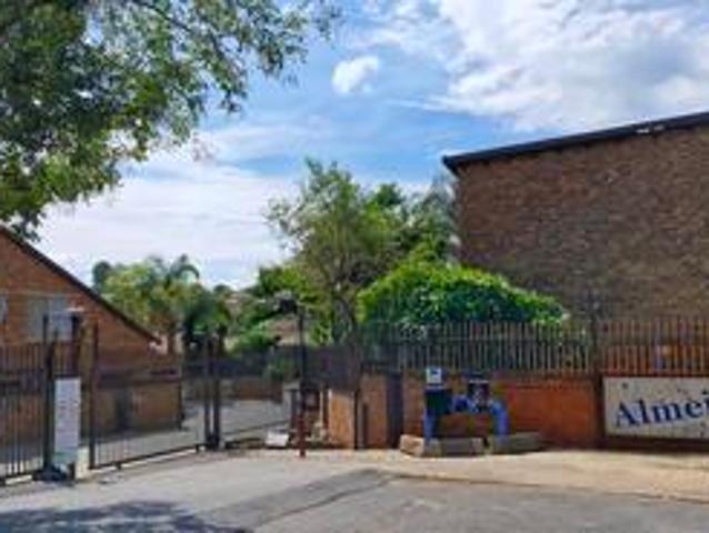 Apartment for sale in Nooitgedacht, Gauteng