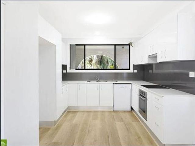 House for rent in Wollongong West, New South Wales