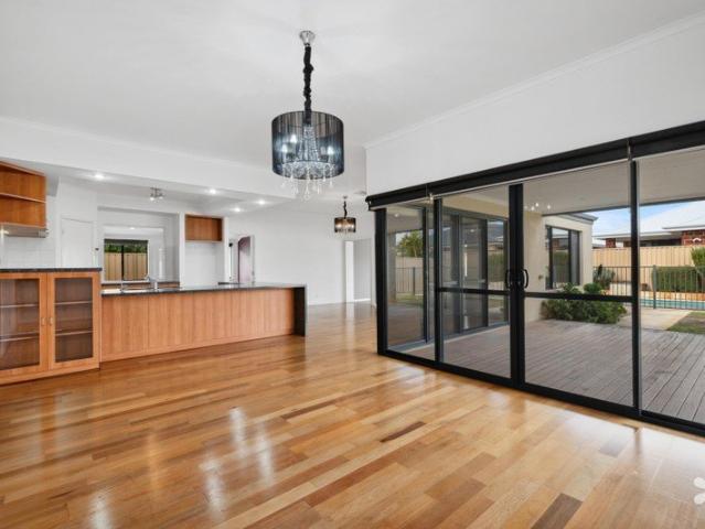 House for rent in Canning Vale, Western Australia
