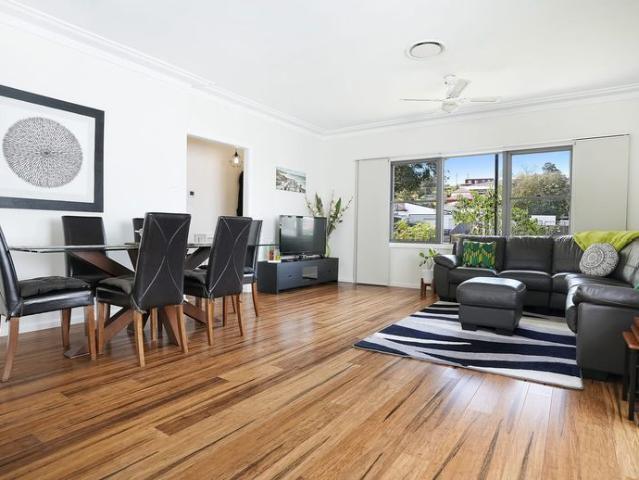 House for rent in Wollongong West, New South Wales
