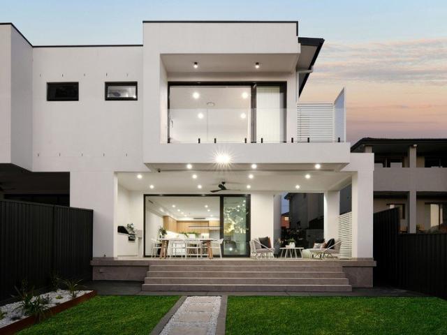 Duplex for rent in Sydney, New South Wales