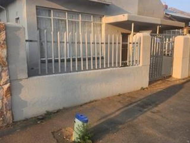 House for sale in Vosloorus, Gauteng