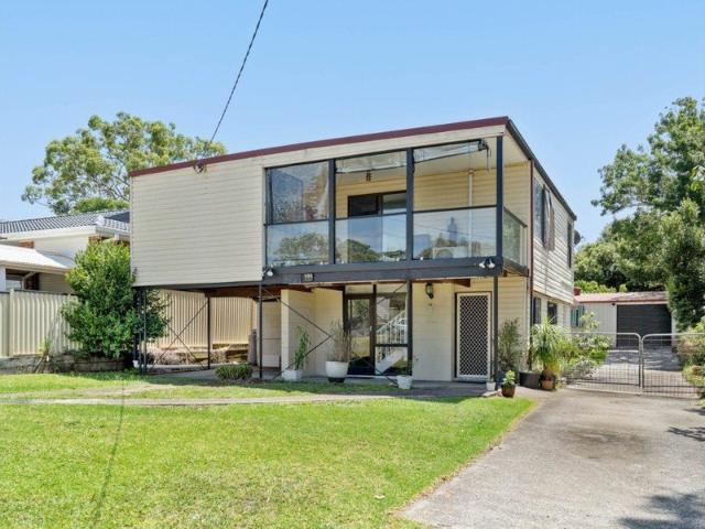 House for rent in Mannering Park, New South Wales