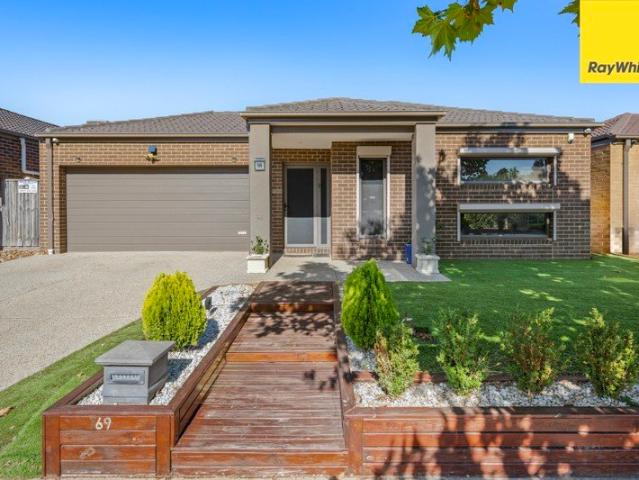 House for rent in Botanica Springs, Melbourne