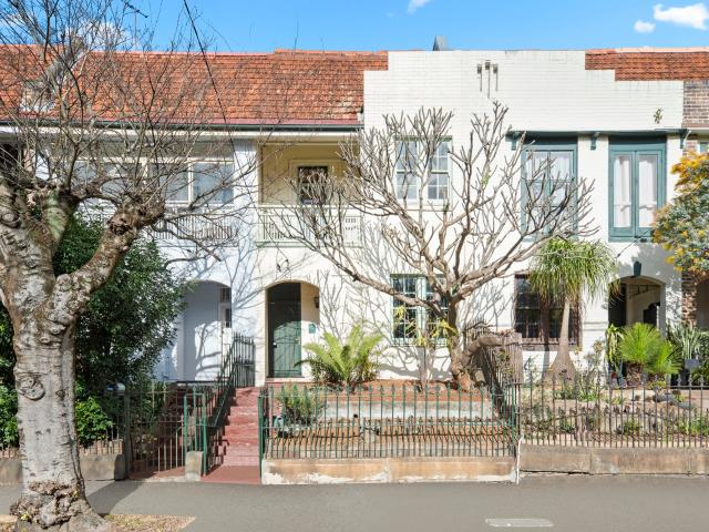 House for sale in Glebe