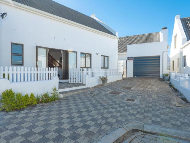 House for rent in Struisbaai, Cape Agulhas Local Municipality