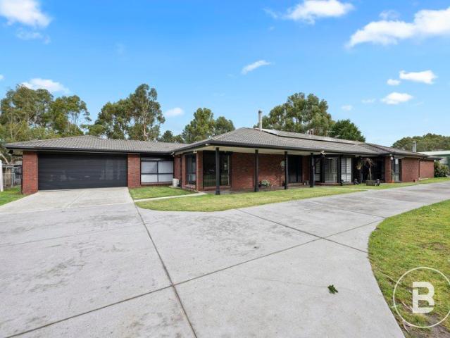 House for sale in Ross Creek, Victoria