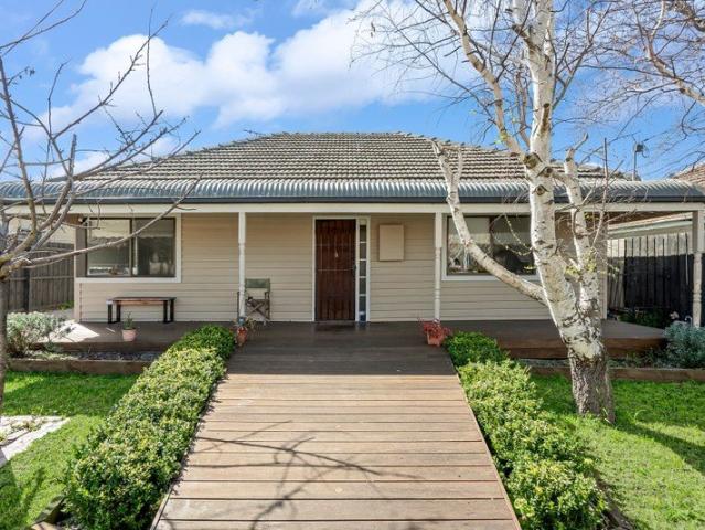 House for sale in Bell Park, Geelong