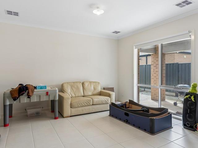 House for rent in Clyde, Melbourne
