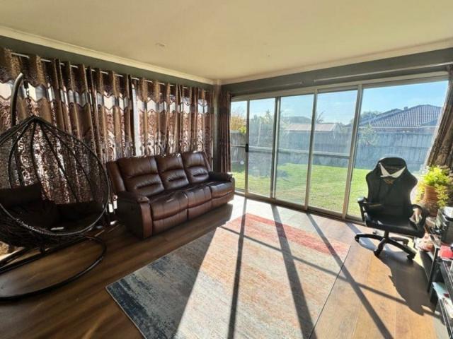 House for rent in Cranbourne North, Melbourne