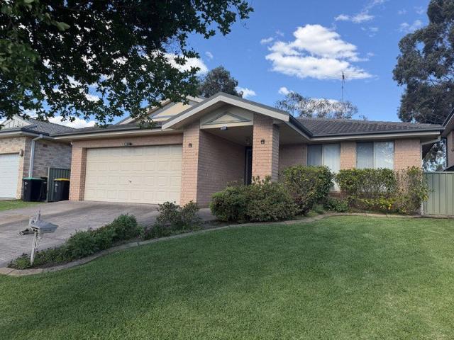 House for rent in Glenmore Park, Sydney
