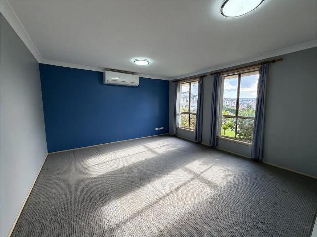 House for rent in Glenmore Park, Sydney