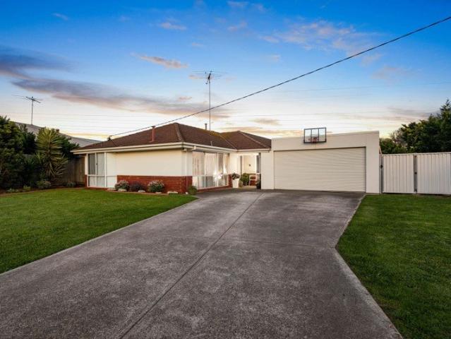House for sale in Lovely Banks, Geelong