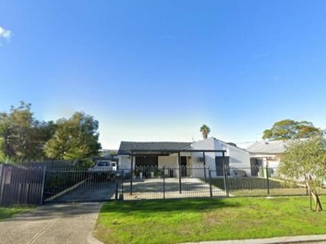 House for sale in Queens Park, Western Australia