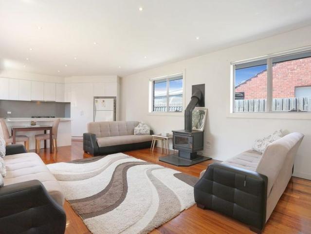Townhouse for rent in Camerons Creek, Victoria