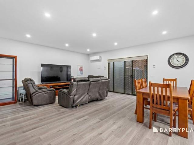 Townhouse for rent in Camerons Creek, Victoria