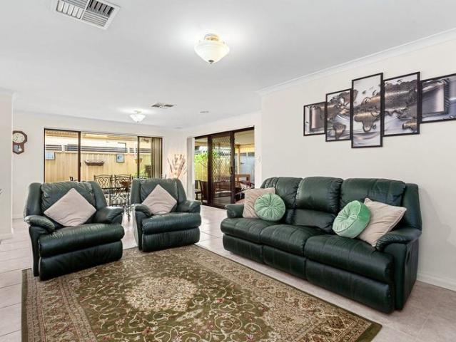 House for rent in High Wycombe, Western Australia