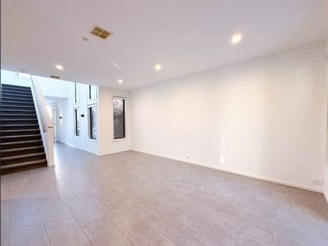Townhouse for rent in Camerons Creek, Victoria