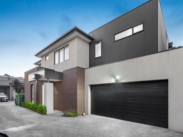 Townhouse for sale in Camerons Creek, Victoria