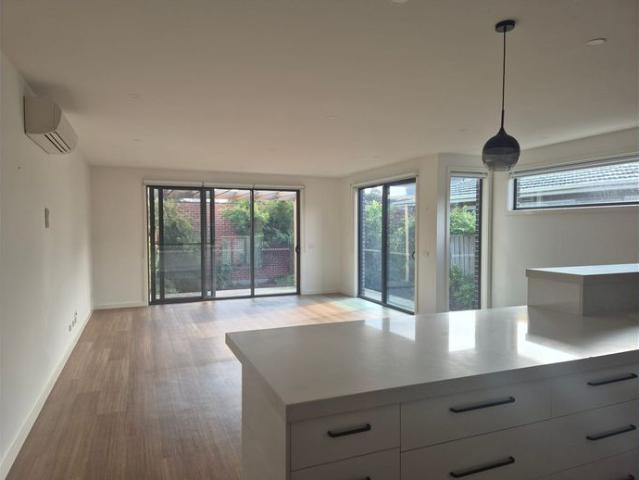 Townhouse for rent in Camerons Creek, Victoria