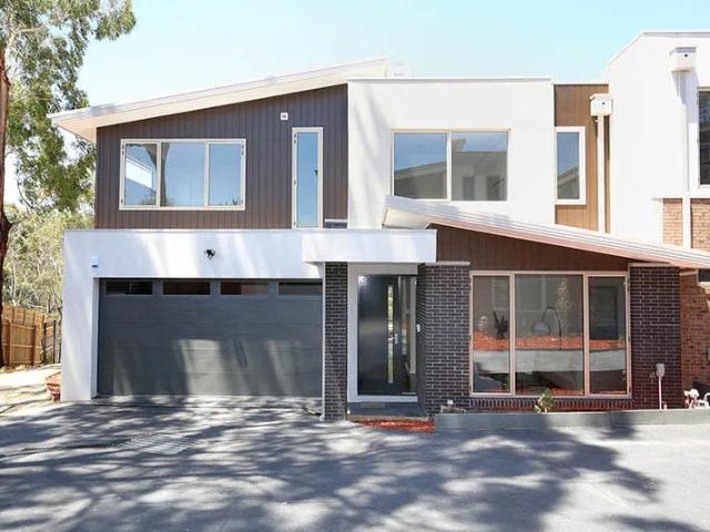 Townhouse for sale in Camerons Creek, Victoria