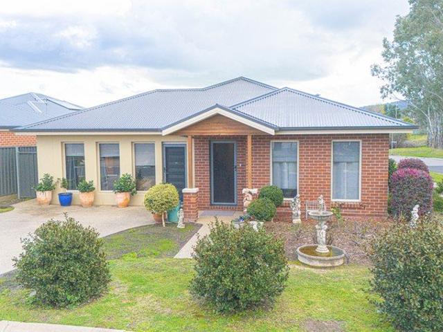 House for sale in Myrtleford, Victoria