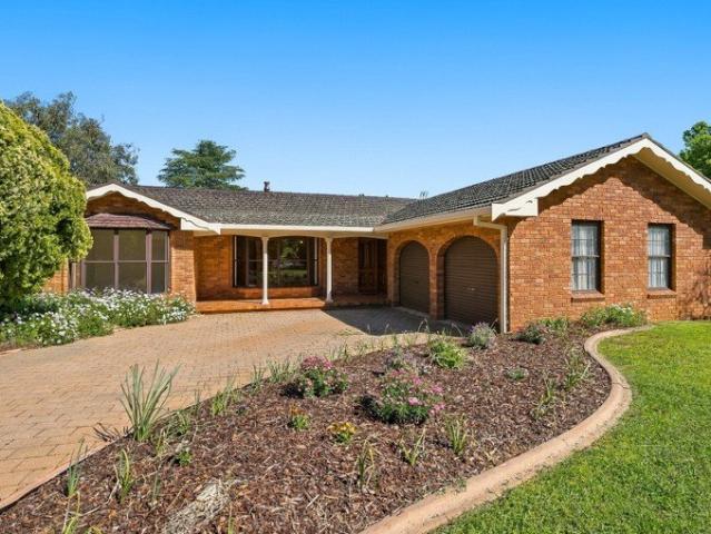 House for sale in North Cowra, Cowra