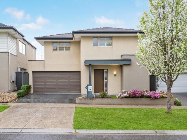 House for sale in Aspect, Melbourne