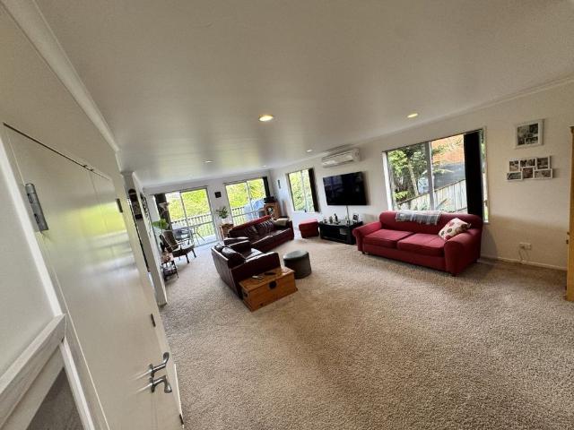 Apartment for rent in Waiake, Hibiscus and Bays